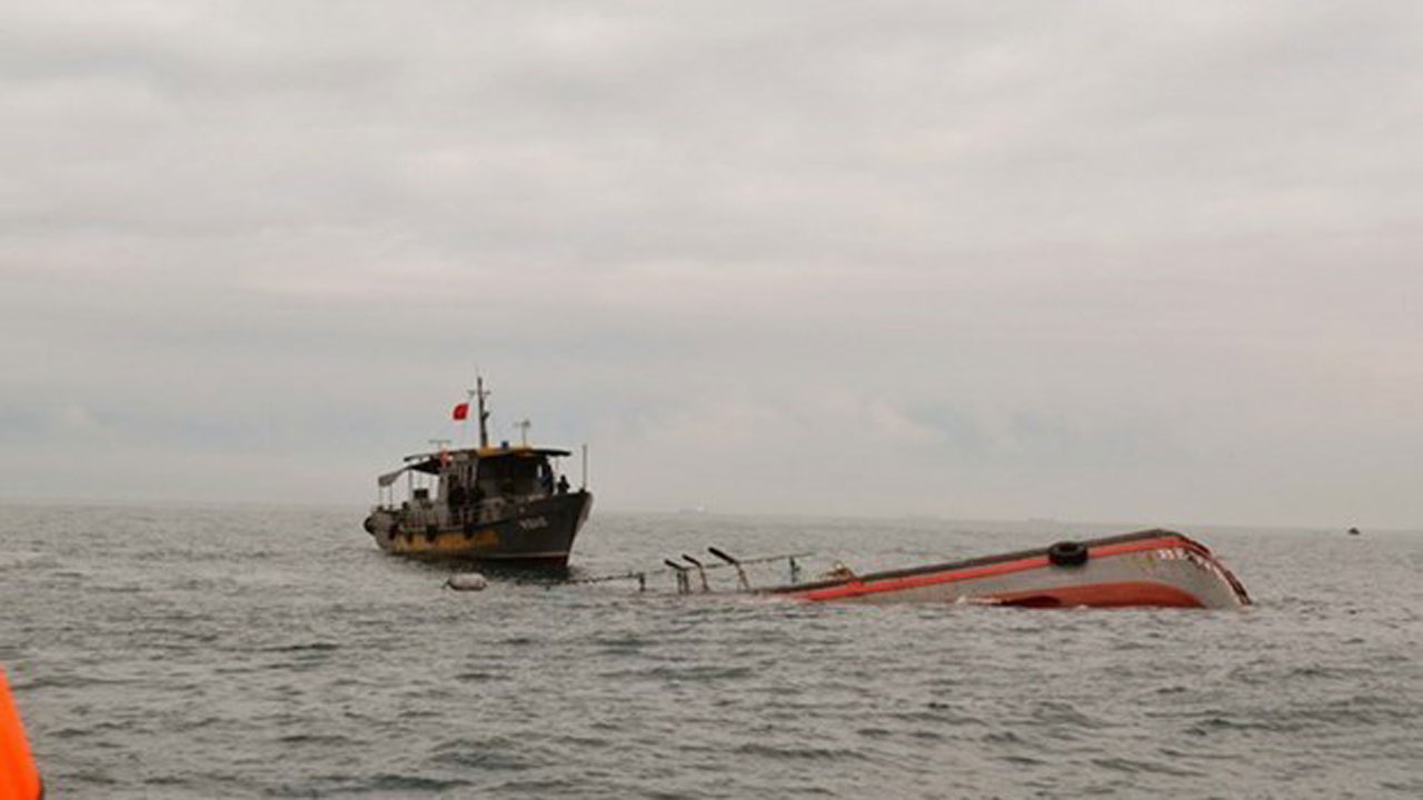 Five missing after fishing boat sinks off Quang Tri The Saigon Times