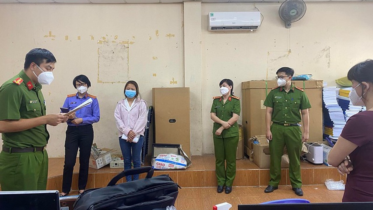 Thu Duc Hospital’s employee prosecuted for involvement in Viet A case ...