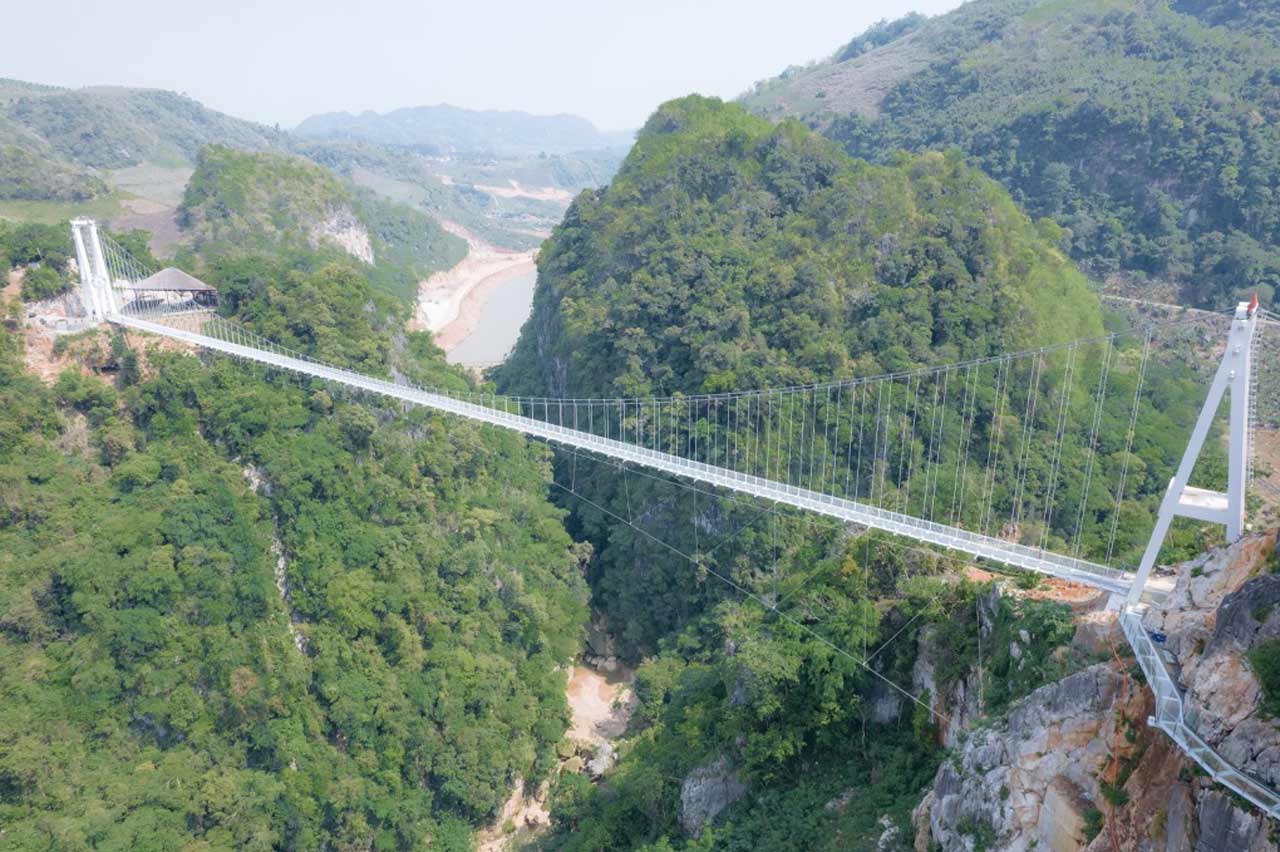 World’s longest glass walking bridge in northern Vietnam to open soon