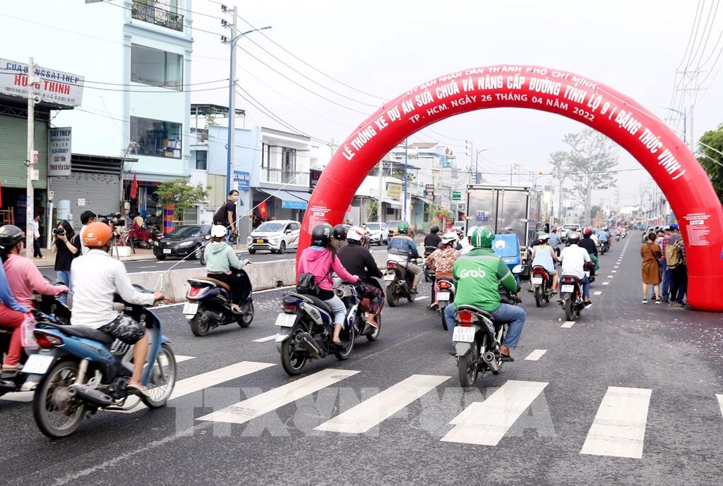 HCMC opens two key road projects, seeks to ease traffic congestion