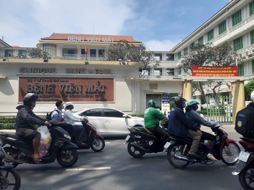 HCMC Eye Hospital’s former director prosecuted for bidding