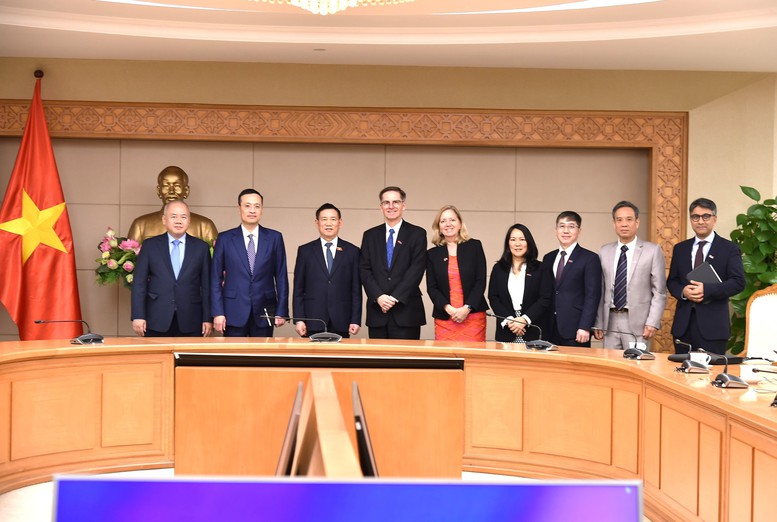 Vietnam needs stronger WB support for infrastructure, clean energy projects