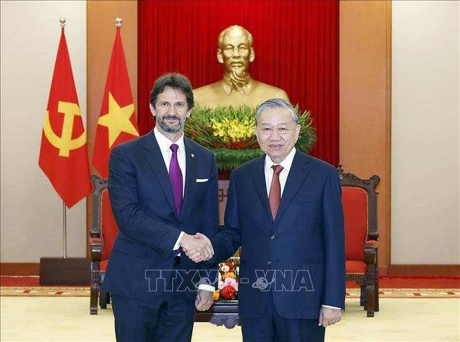 Party Gen Sec To Lam meets Slovak deputy PM, defense minister