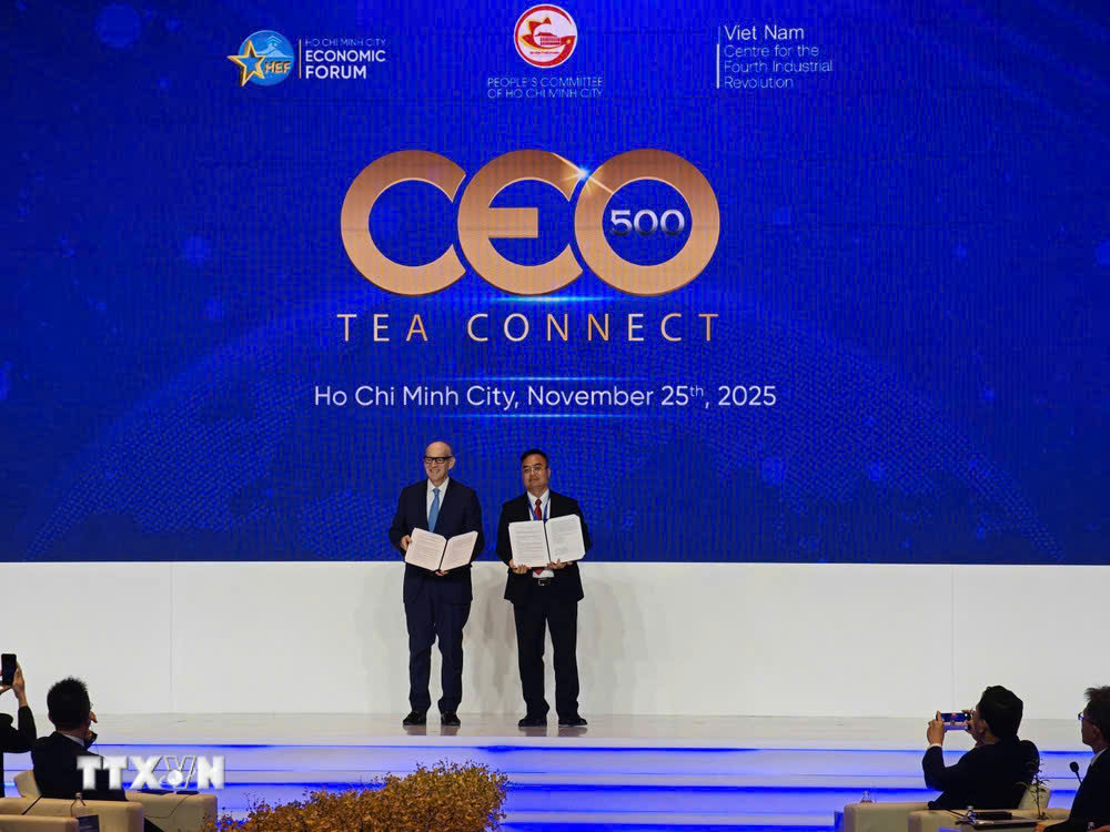 HCMC, Binance sign MOU to develop international financial center
