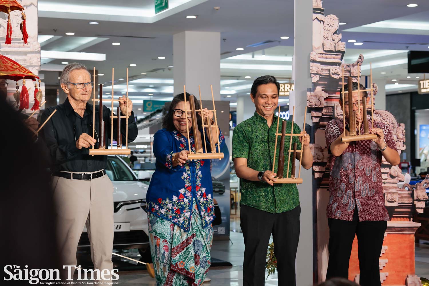 Indonesia showcases travel experiences at HCMC tourism exhibition