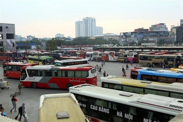Hanoi bus stations add over 2,400 trips during Lunar New Year holiday