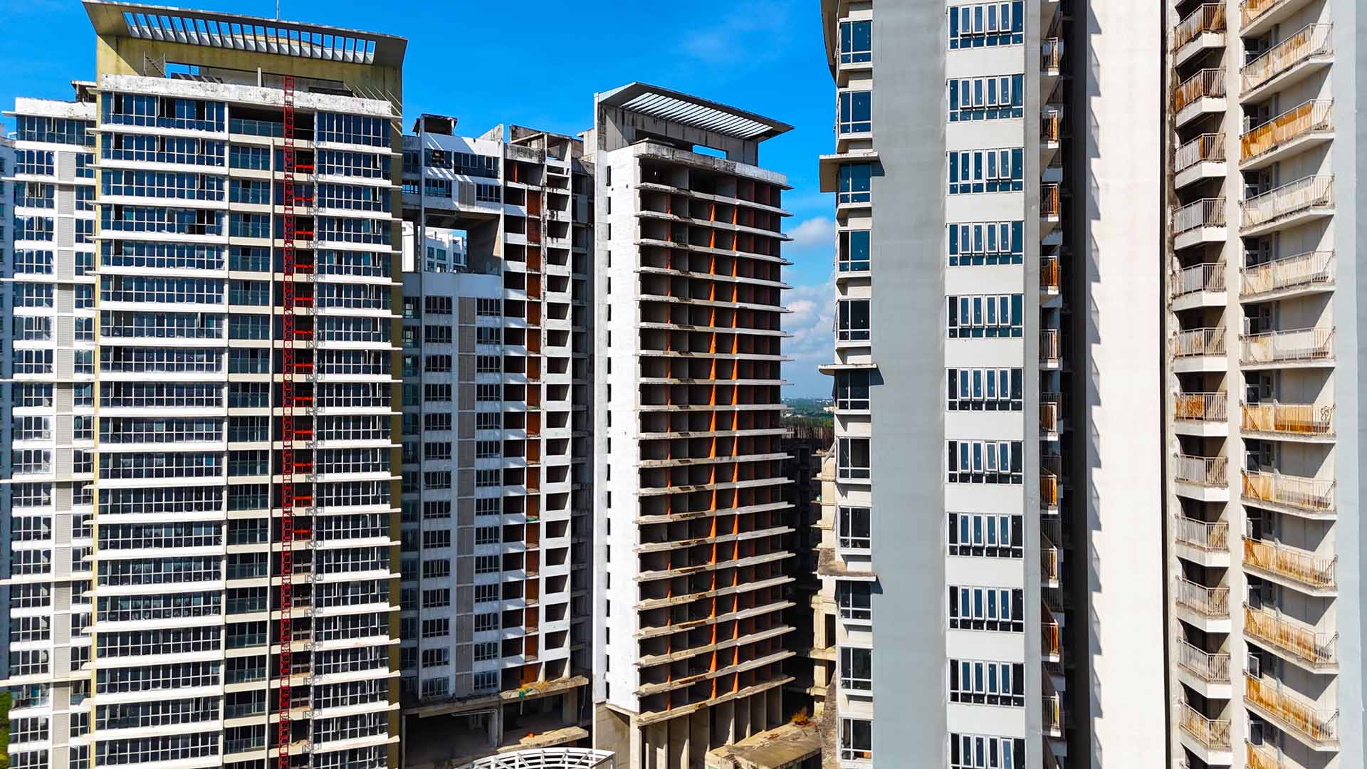 HCMC sees downtown apartment prices climb past VND90 million per square meter