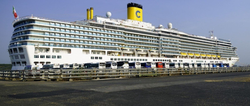 Cruise ship brings nearly 2,000 tourists to HCMC