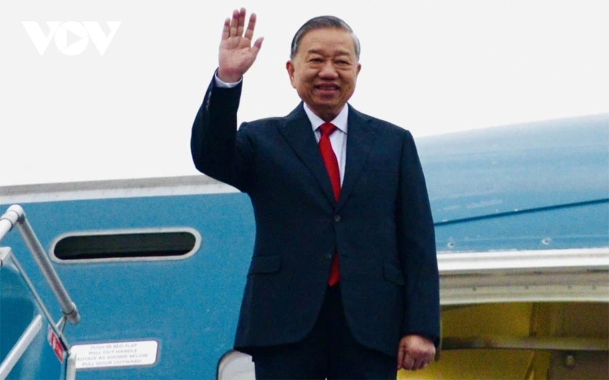 Party General Secretary To Lam begins state visit to Laos