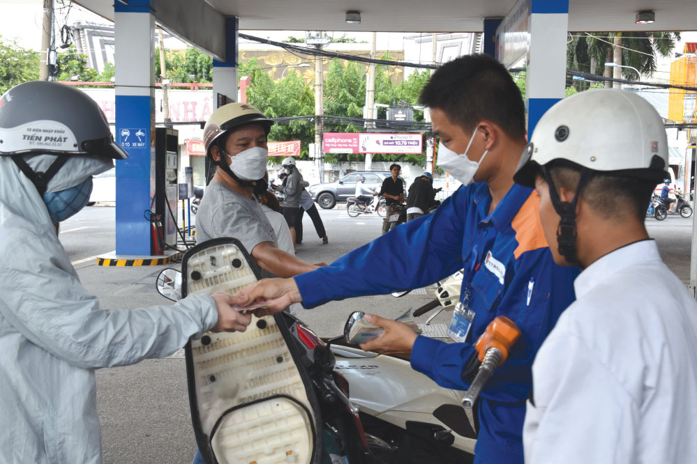 Vietnam slashes fuel import tariffs to 0%