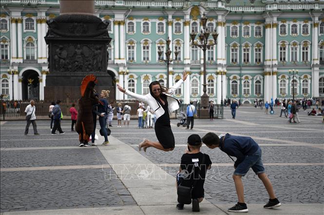 Russia considers visa exemption for groups of Vietnamese tourists