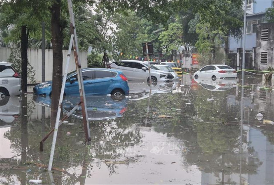 Northern Vietnam battered by thunderstorms, hail and flooding