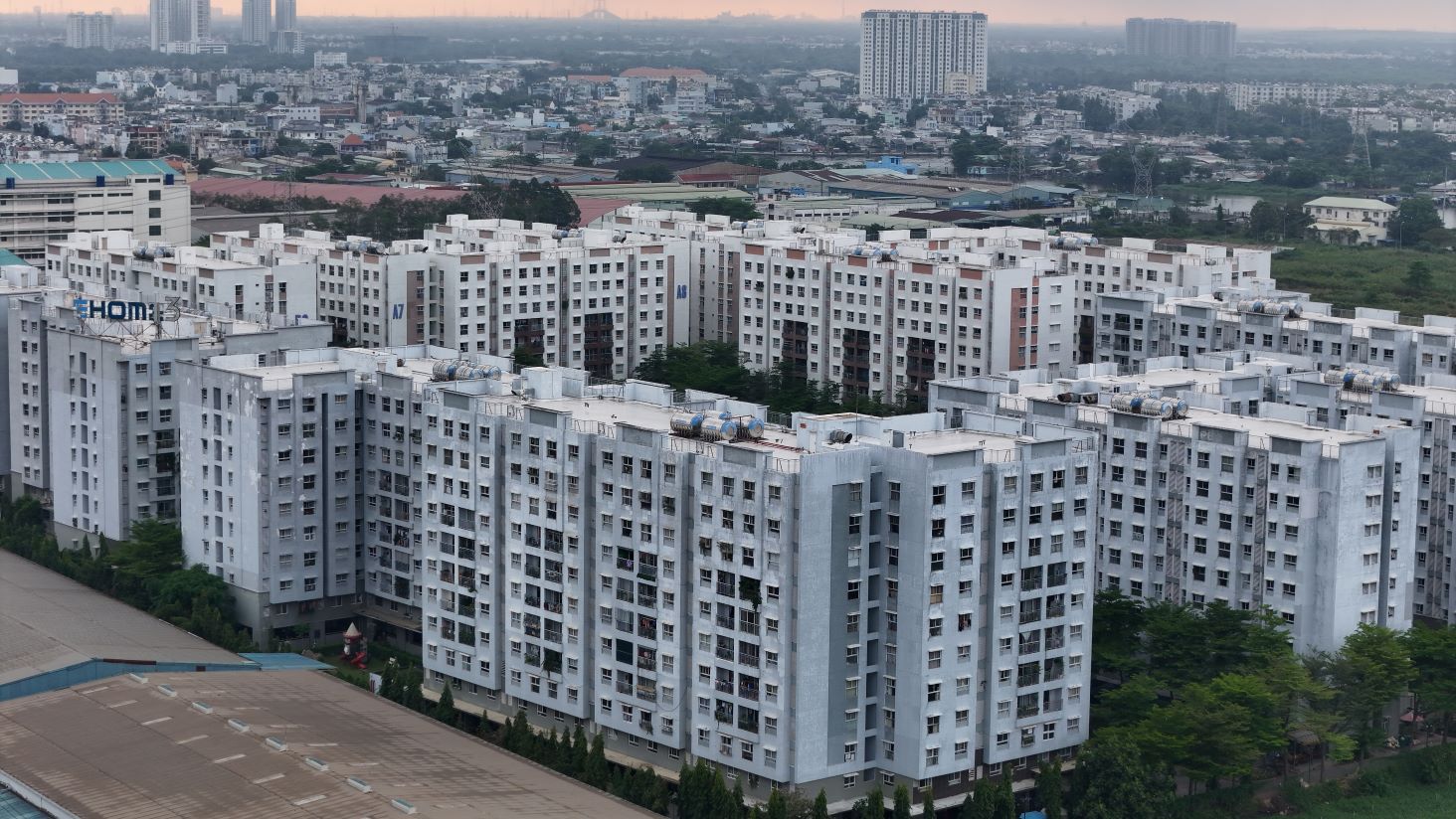 HCMC urges developer to open applications for Ly Thuong Kiet social housing