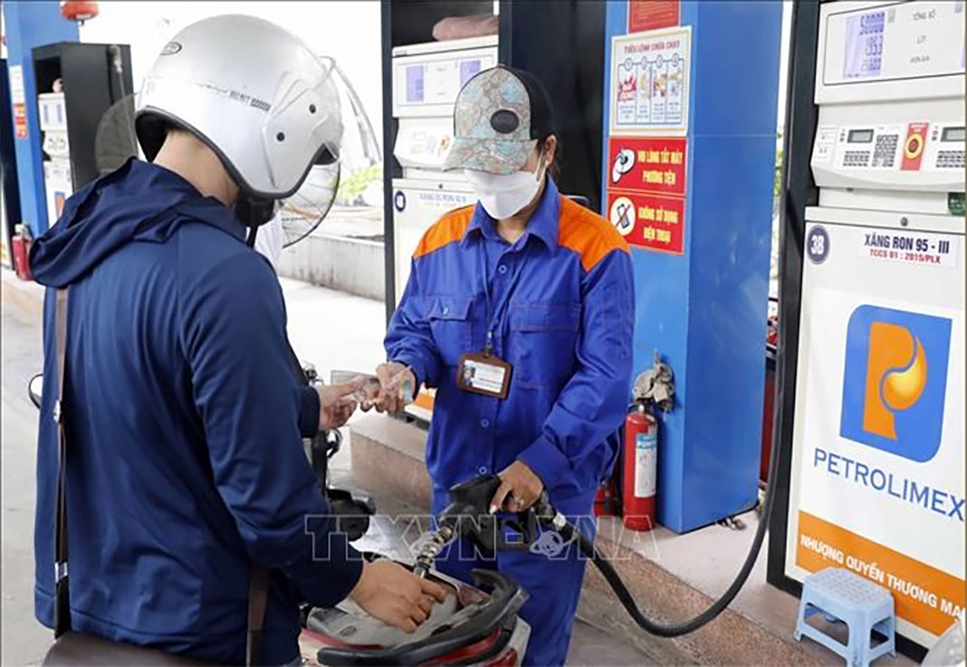 Vietnam keeps fuel prices unchanged