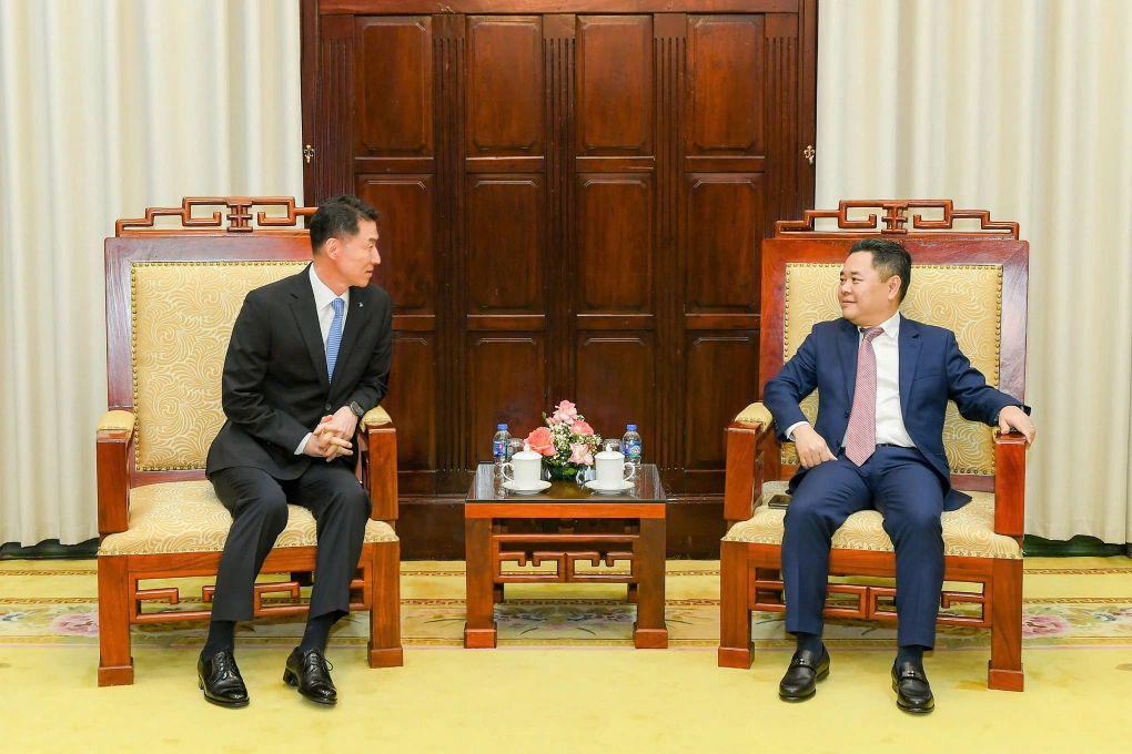 Vietnam licenses 10th foreign-owned bank after nine-year hiatus