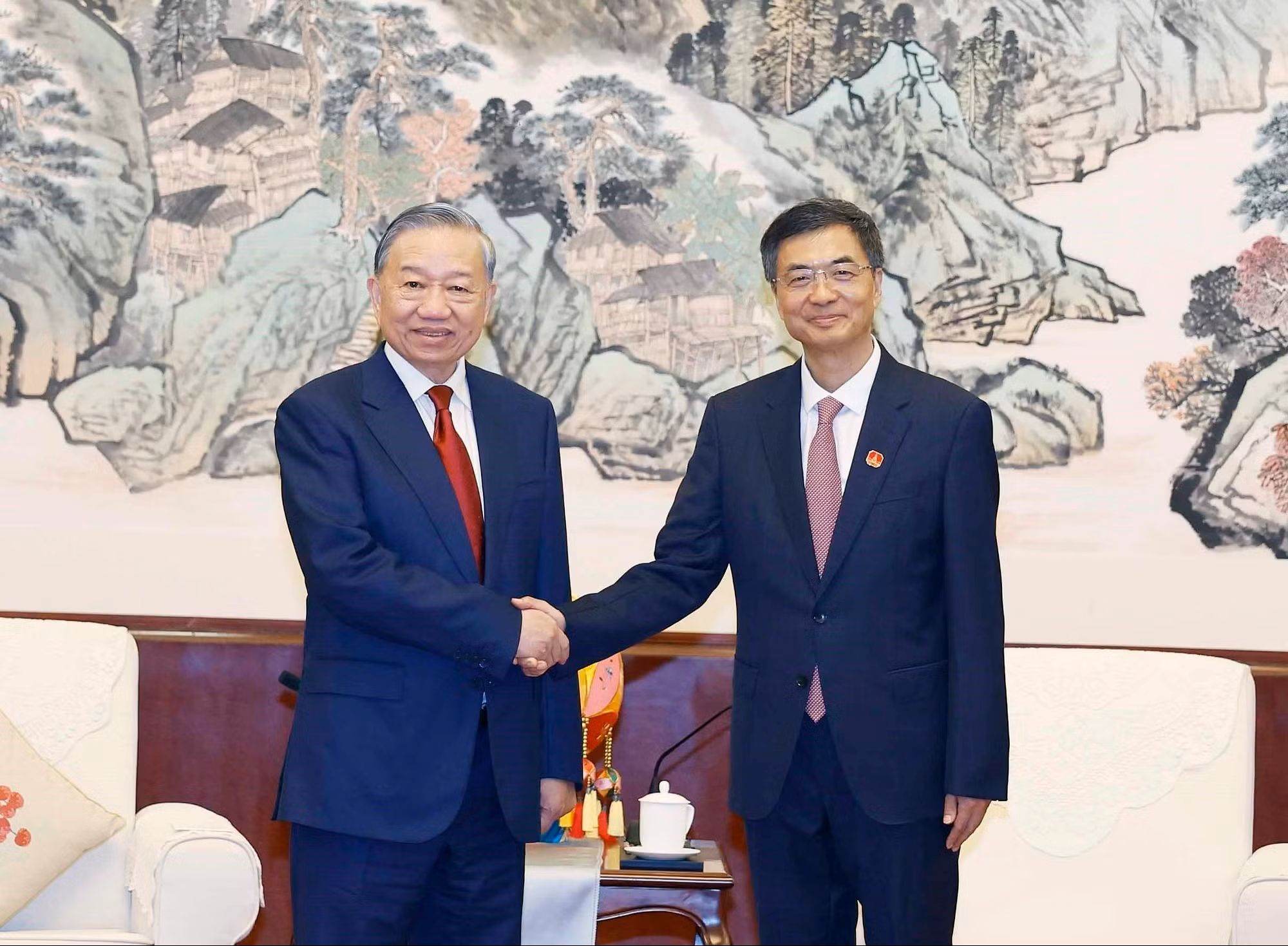 Vietnam, Guangxi pledge deeper trade, infrastructure, tech cooperation
