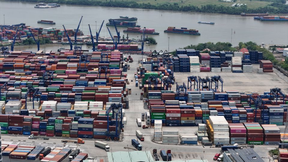 Vietnam approves 14 laws, resolutions to unlock growth drivers