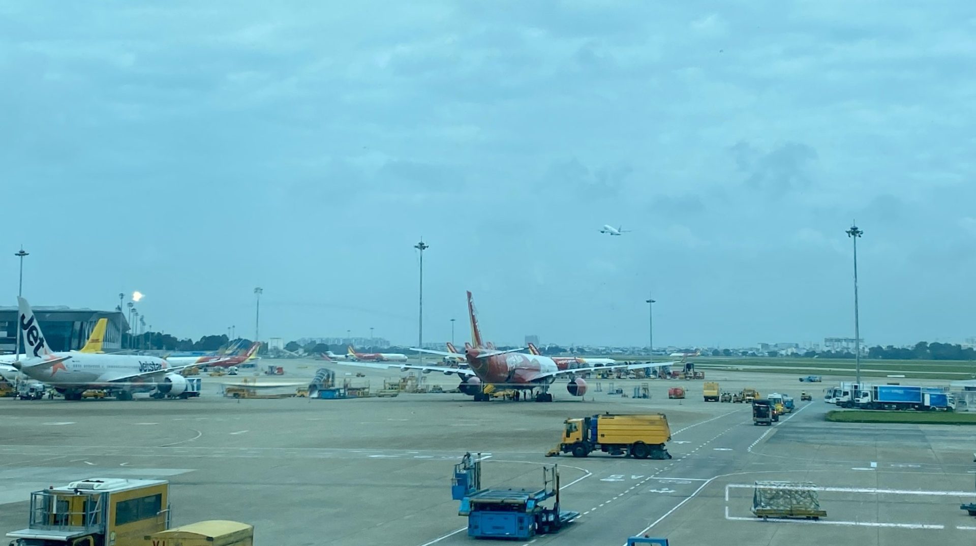 Vietnam waives transport fees to cushion businesses against rising fuel costs