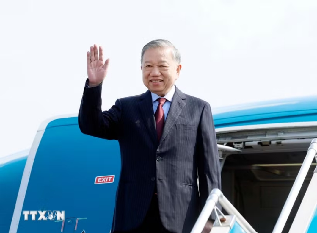 Vietnam’s top leader leaves Hanoi for state visit to India