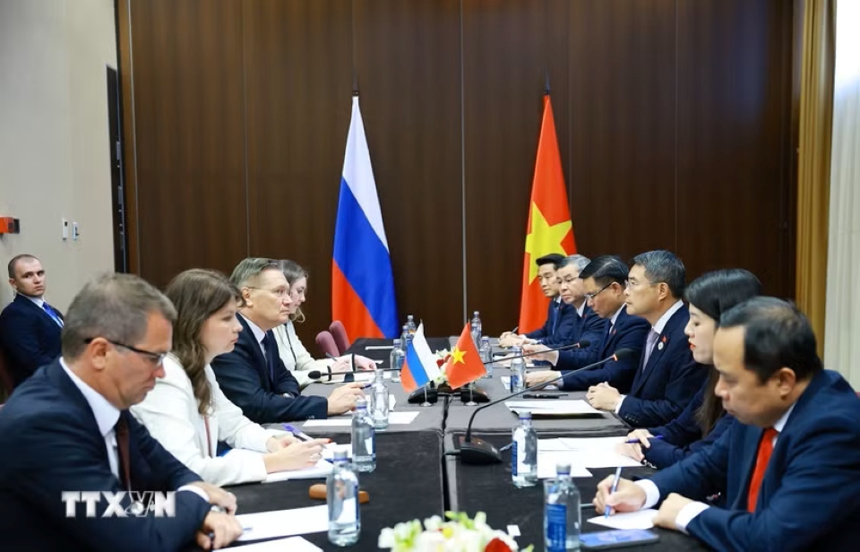 Vietnam deepens energy cooperation with Russia’s Rosatom and Zarubezhneft